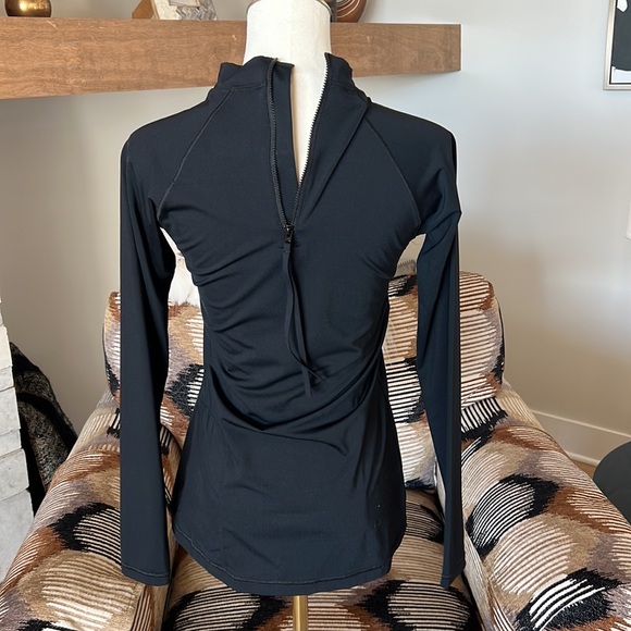 Athleta North Point Rashguard - Picture 7 of 13